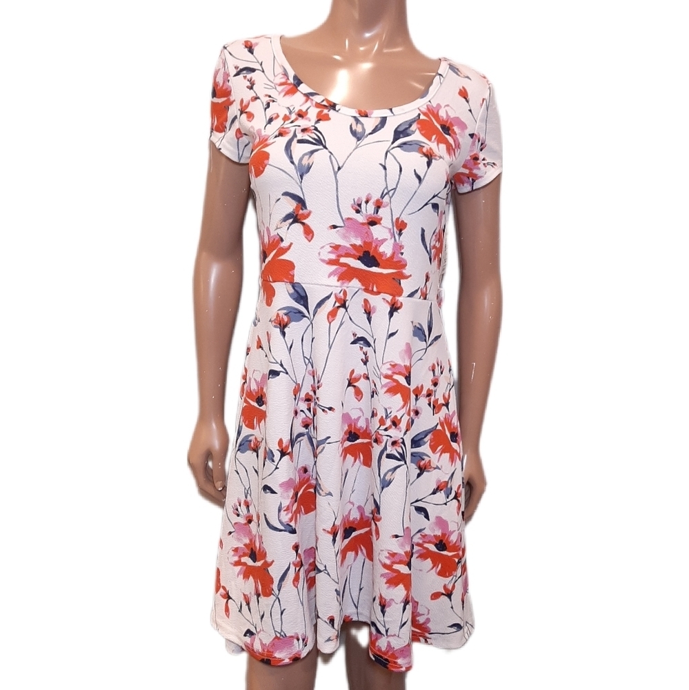 New MAGAZINE Floral Fit & Flare Dress Summer Short Sleeve Crepe Stretchy